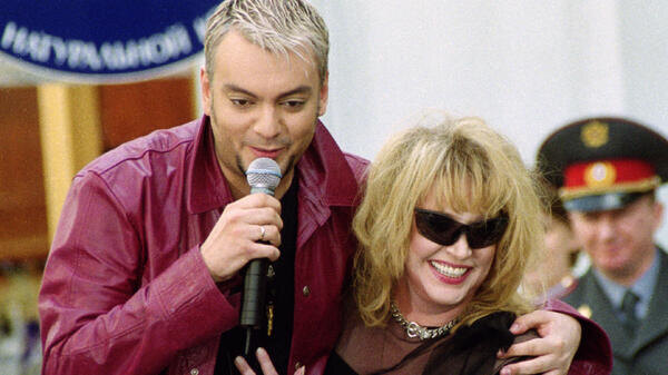 Филипп Киркоров посмеялся над замком Аллы Пугачевой в деревне Грязь