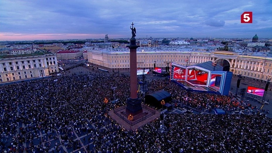    Праздник выпускников "Алые Паруса-2025" в Петербурге Автор фото: Пятый канал