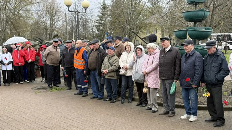 В Унече прошел митинг в память об аварии на Чернобыльской АЭС