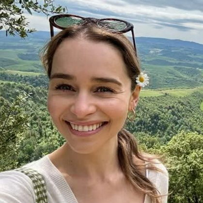 Эмилия Кларк снялась в триллере «Когда тьма любит нас»