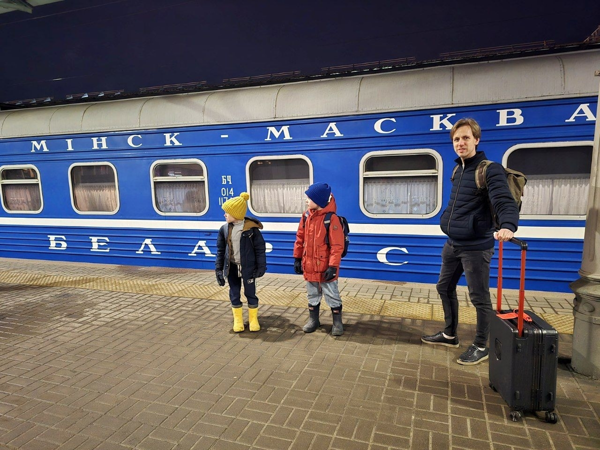 Привет! Меня зовут Махил, и я голландец в России. Моим читателям не нужно покупать билеты, чтобы отправиться в путешествие, они читают мой блог и путешествуют вместе со мной. Берите чашку чая, печенье и присоединяйтесь! :)