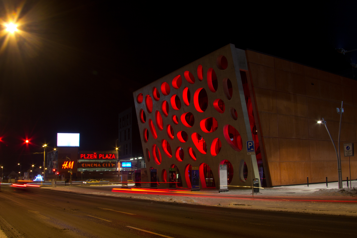 фото из домашнего архива: ну чем не сыр? А он еще и светится разными цветами