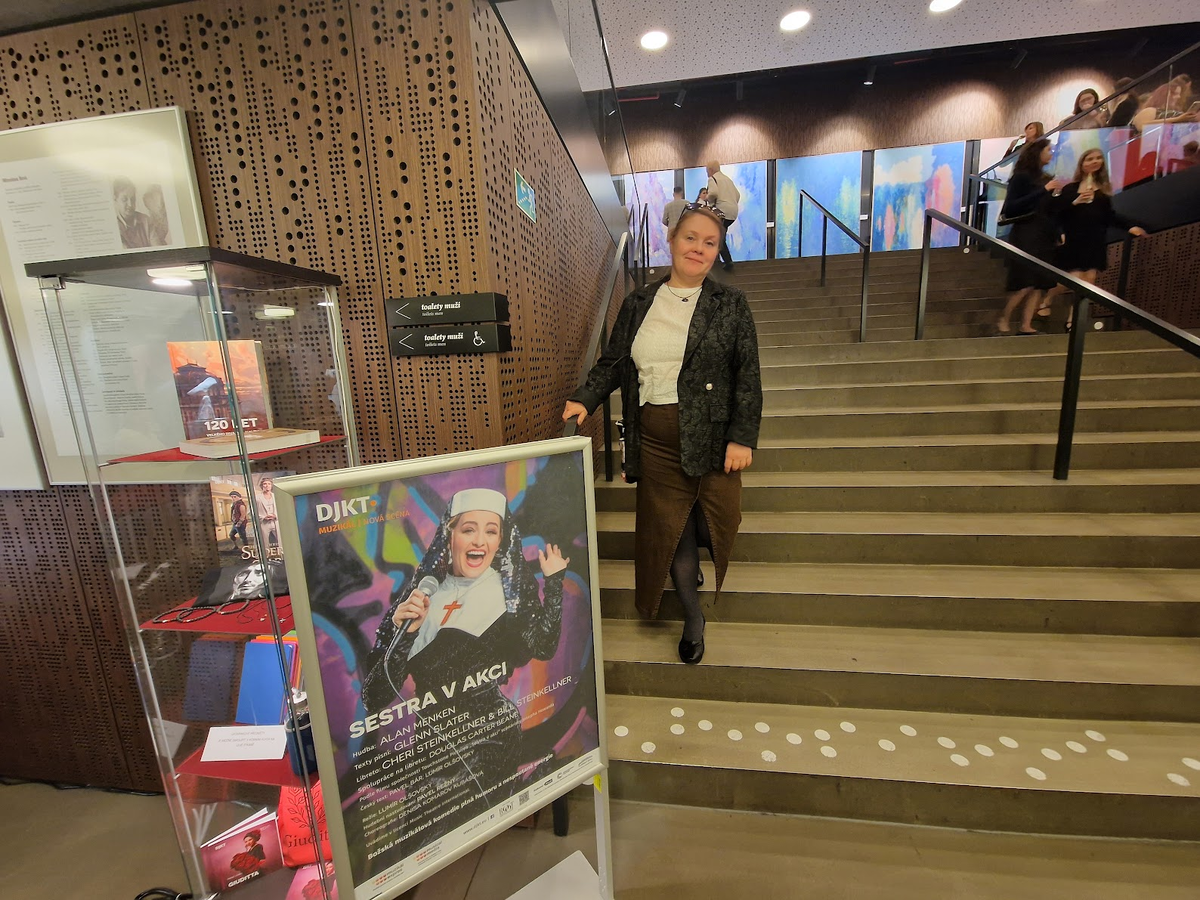 фото: это я..Но муж меня фотографировать не умеет, так что я тут одноногая и кривая вся)))