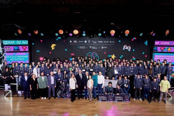 Школьники из Орла выиграли на технологической олимпиаде льготы для поступления в вузы