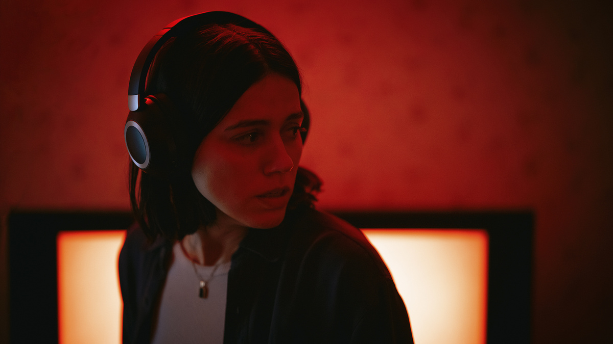 Кадр из фильма "Полутон"