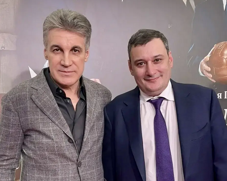     Александр Хинштейн прокомментировал уход из жизни Алексея Пиманова