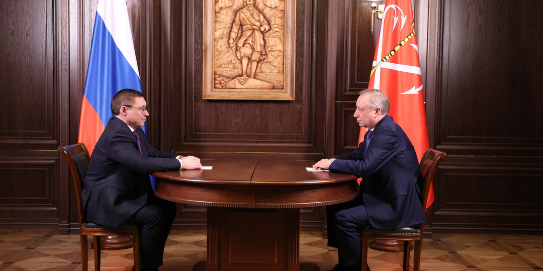 Беглов встретился с секретарем генсовета "Единой России" Якушевым в Смольном