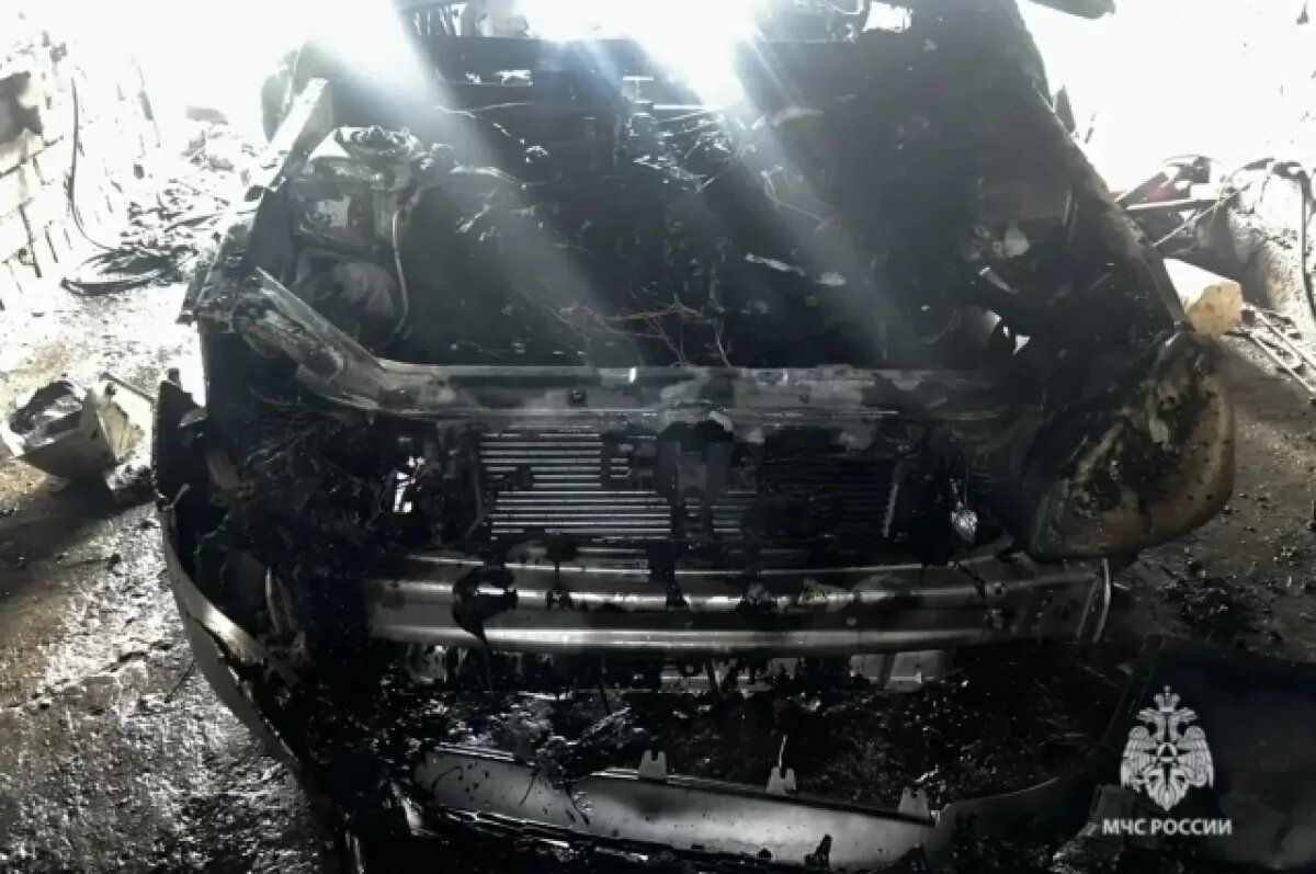    За сутки в Волгоградской области сгорели два гаража с машинами