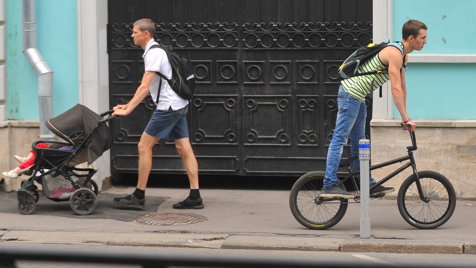 В Барнауле 48% мужчин готовы уйти в декрет вместо жены