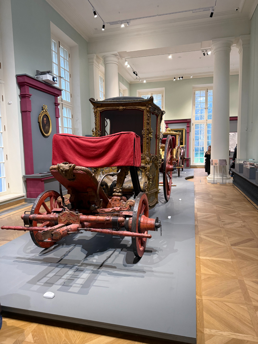 Музей-усадьба "Архангельское". Каретная галерея. Фото автора статьи