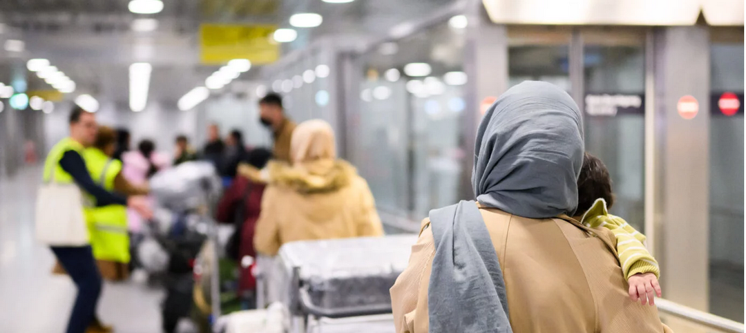 Поданы судебные иски: сотни афганцев требуют въезда в Германию