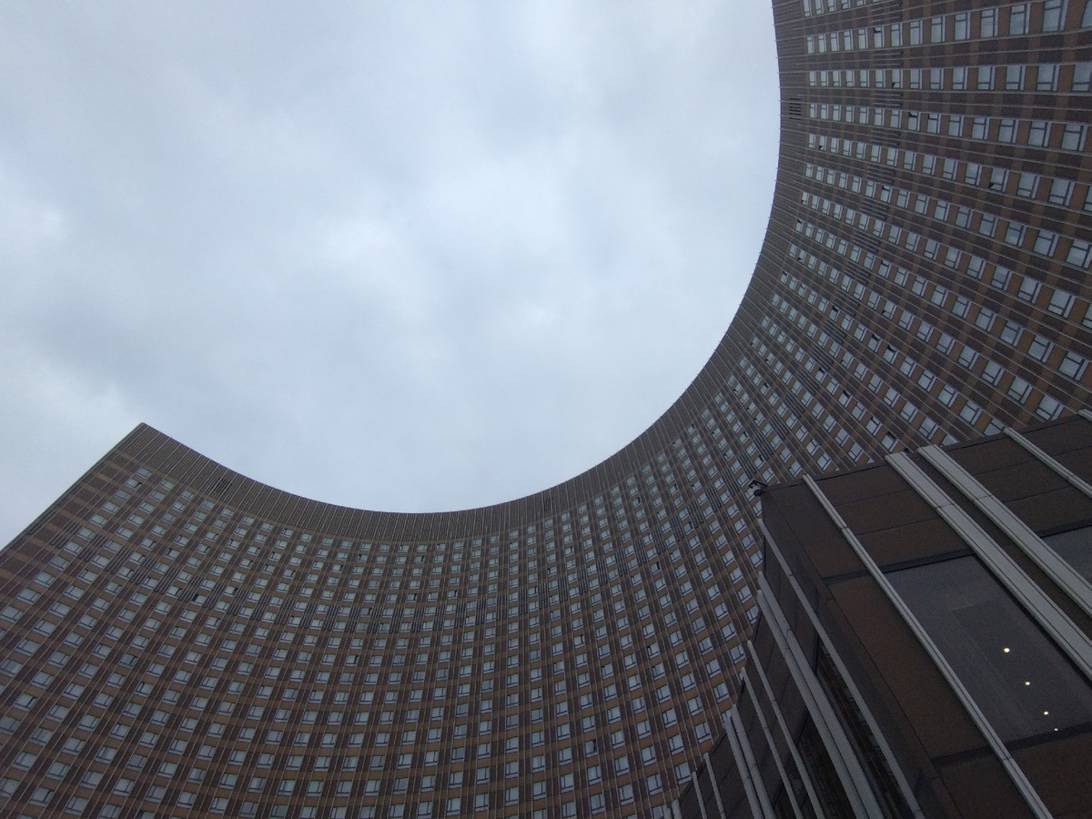 Гостиница "Космос"