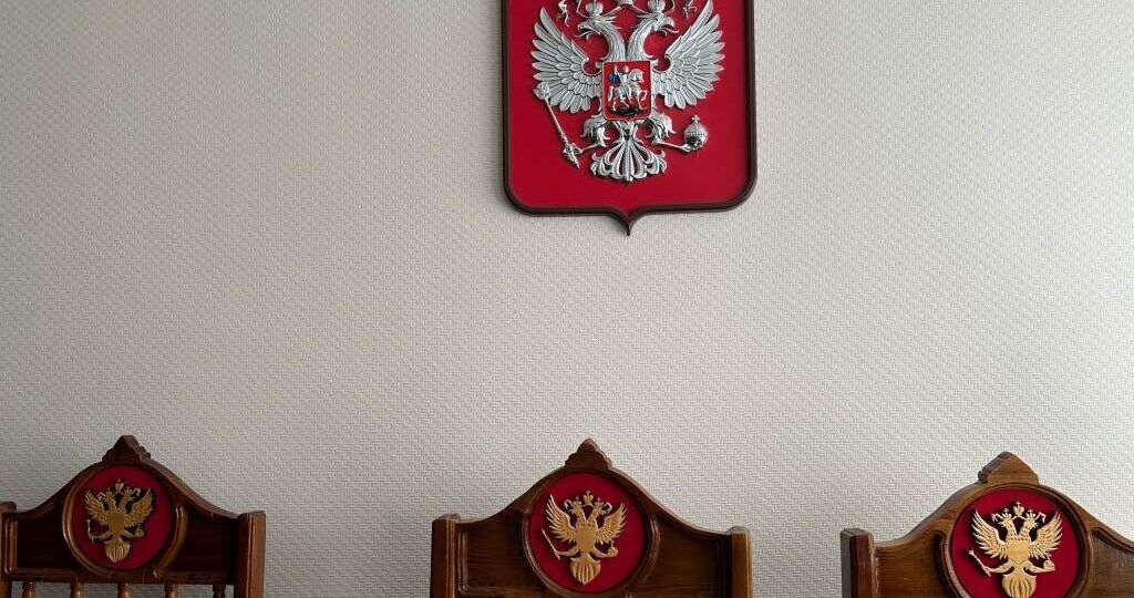 А как насчёт расстрела перед строем? Негуманно?