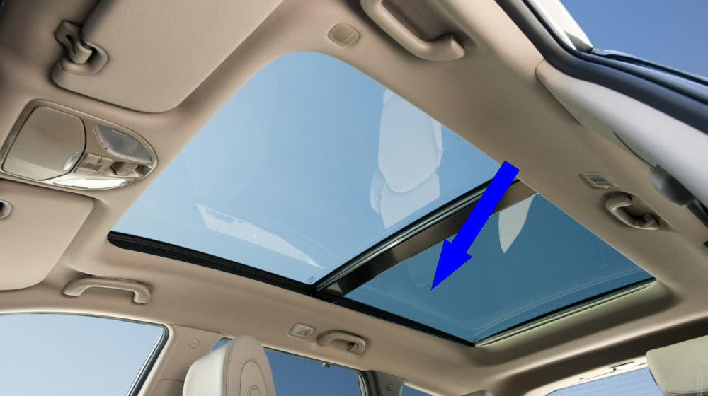    Зачем в автомобилях есть маленькое треугольное окошко: его секрет раскрыт