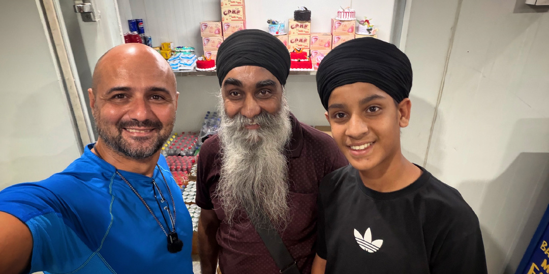 Сталь, секс и вечность: почему сикх Джапар никогда не снимает кинжал, даже под одеялом