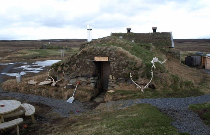 Удивительные многовековые постройки из дёрна. \ Фото: is.nat.is.