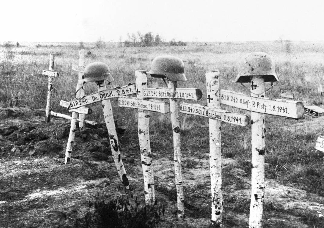     Могилы солдат вермахта. 1941   
(сс0)