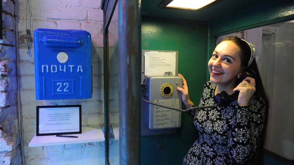 Блогер с нейросетью установил в Ростове «максофон» и вызвал ностальгию у горожан