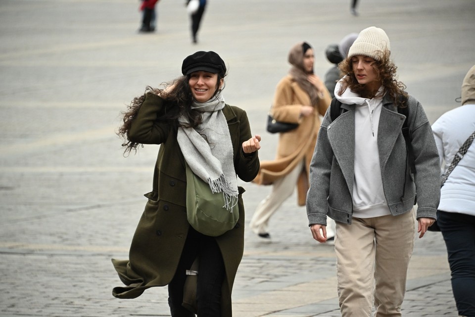    Штормовой ветер будет дуть в Ростове 23 и 24 апреля. Михаил ФРОЛОВ