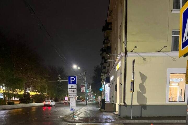 В Махачкале продолжают обновлять дорожную разметку