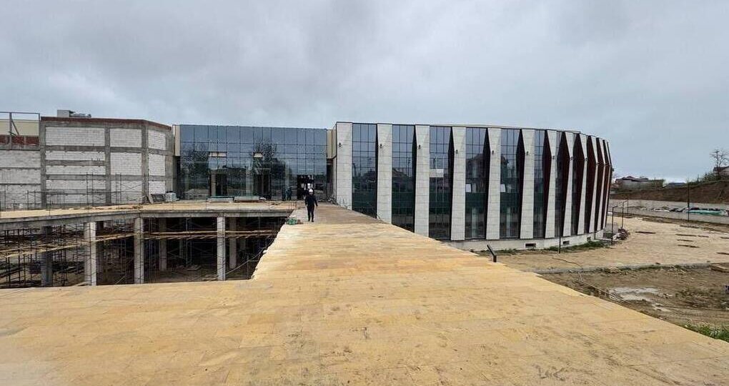 Директор департамента Минэкономразвития РФ проинспектировал стройки в Дербенте