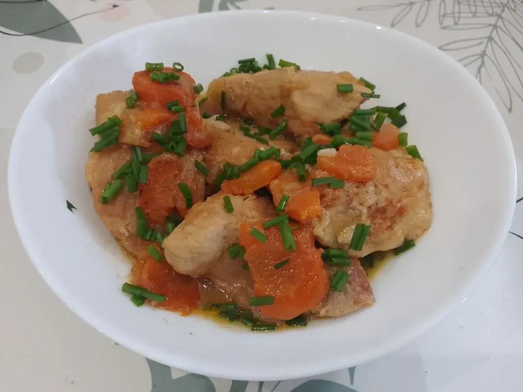 Тушеное мясо свинины с овощами