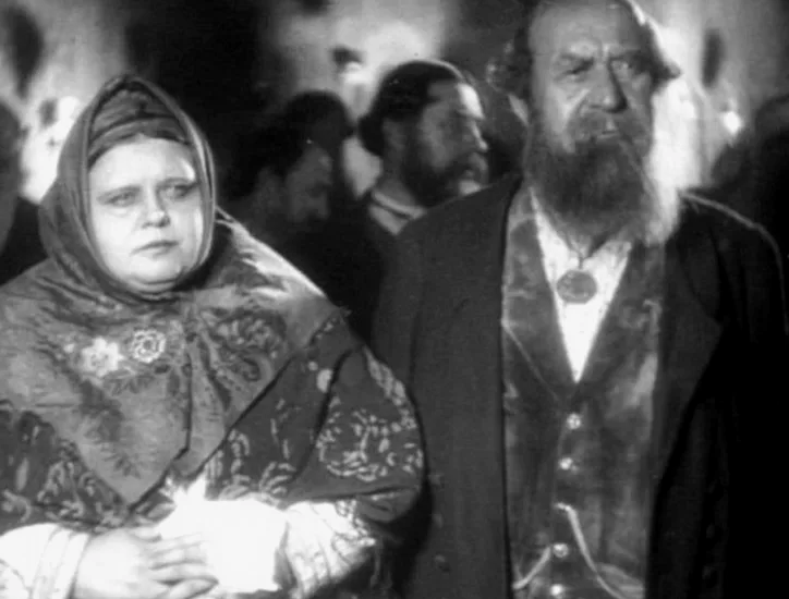 Кадр из фильма "Гроза" 1933 года