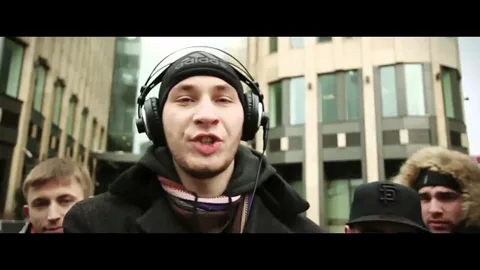 Кадр из клипа Широко - Типси Тип