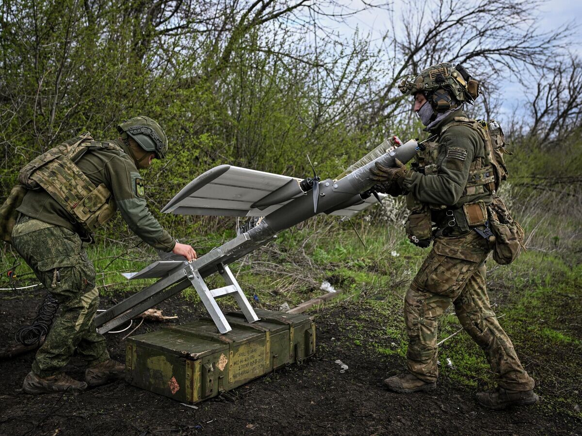    Российские военнослужащие в зоне проведения СВО | © РИА Новости / Сергей Бобылев