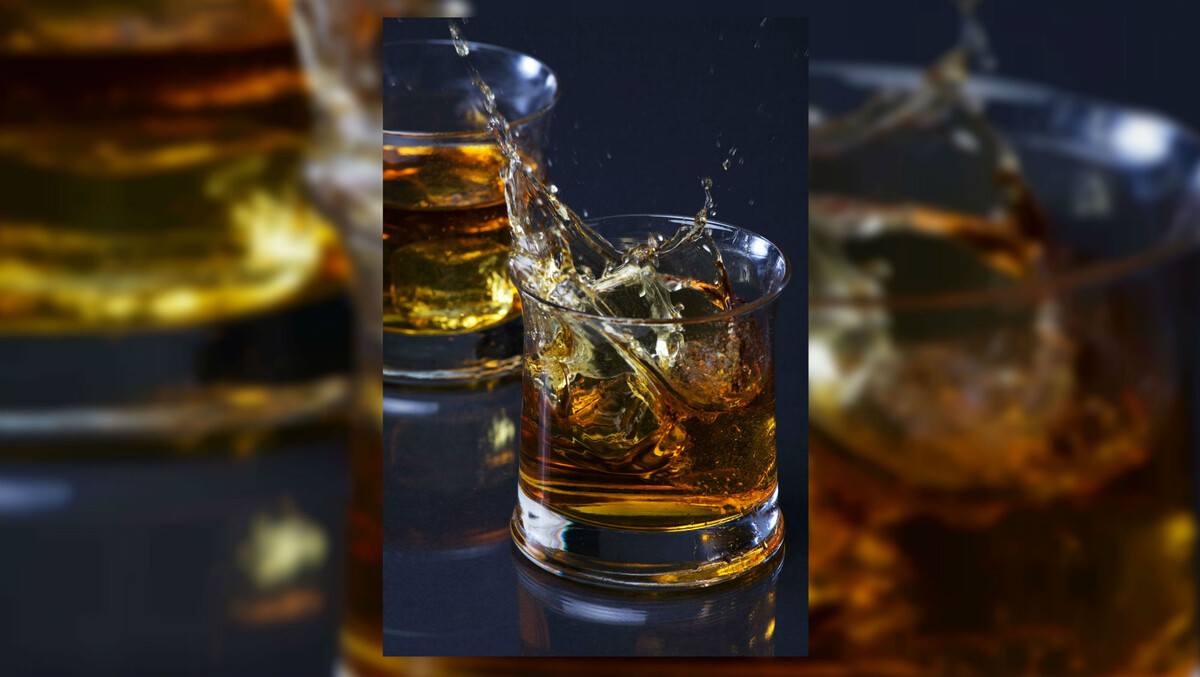    Globallookpress / Секрет более полного вкуса разбавленного виски раскрыт благодаря химии.