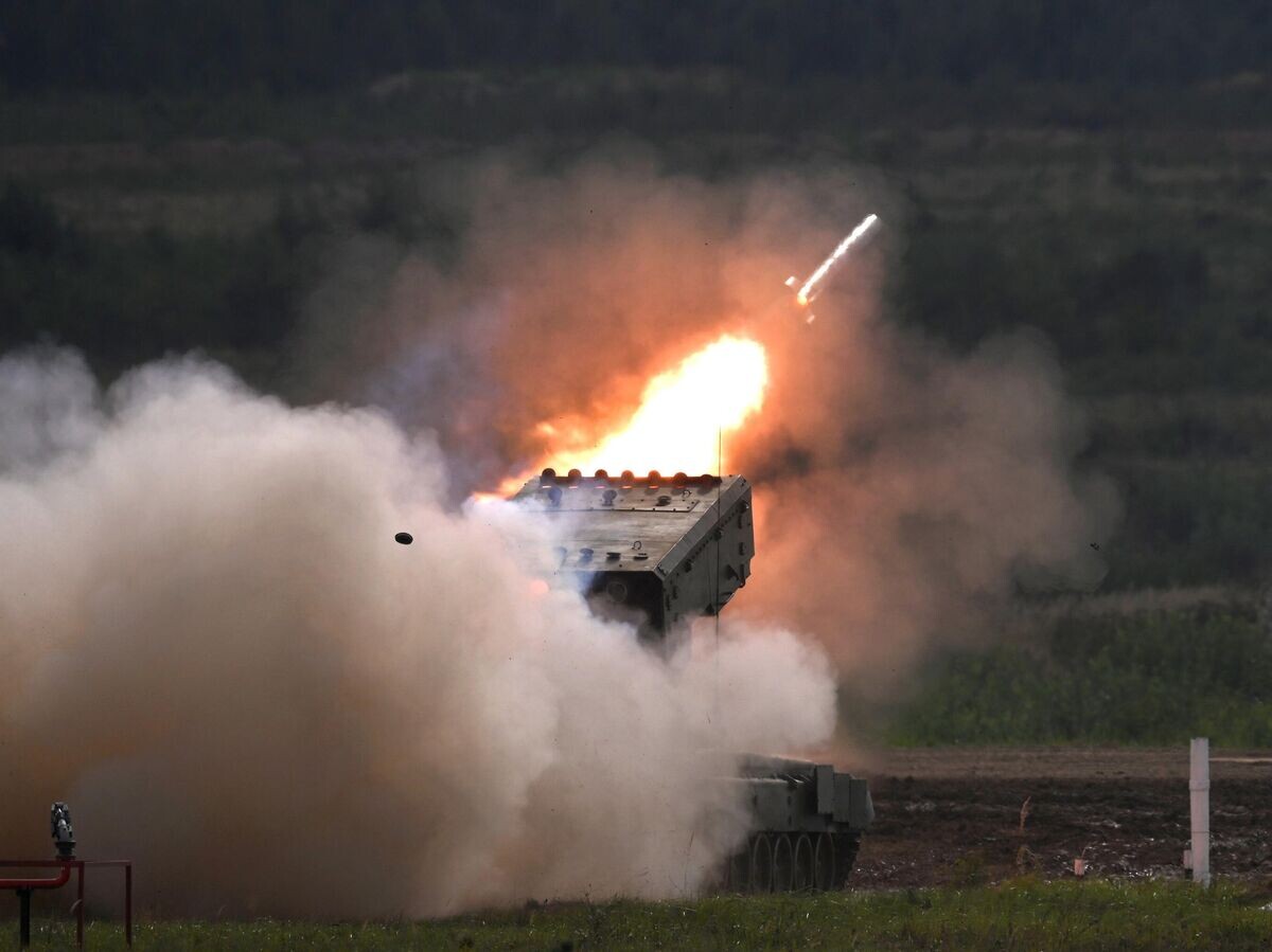    Тяжелая огнеметная система ТОС-1А "Солнцепёк" | © РИА Новости / Максим Блинов