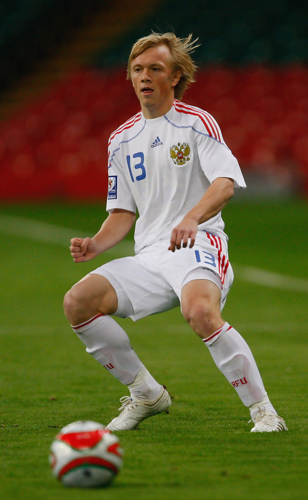 Ренат Янбаев в Сборной России по Футболу. Выступал за Сборную России по Футболу с 2008 по 2012 годы