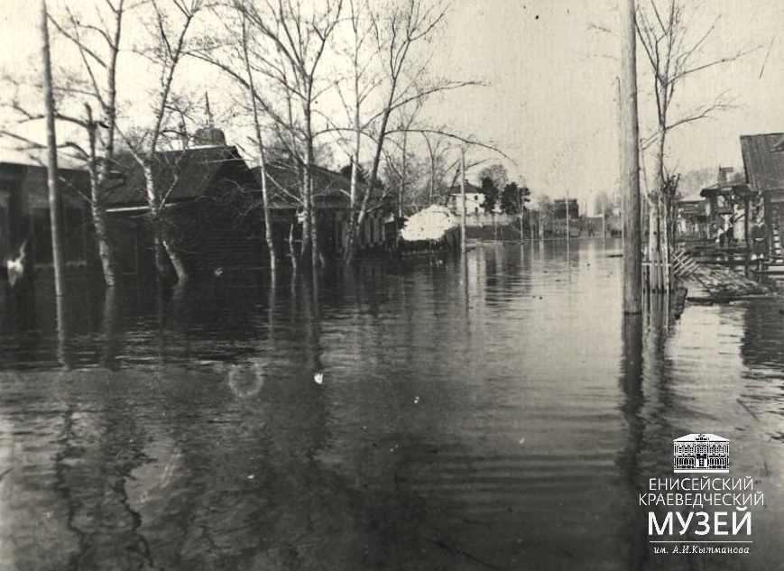 Фото из открытых источников. Улица Рабоче - Крестьянская в г. Енисейск.