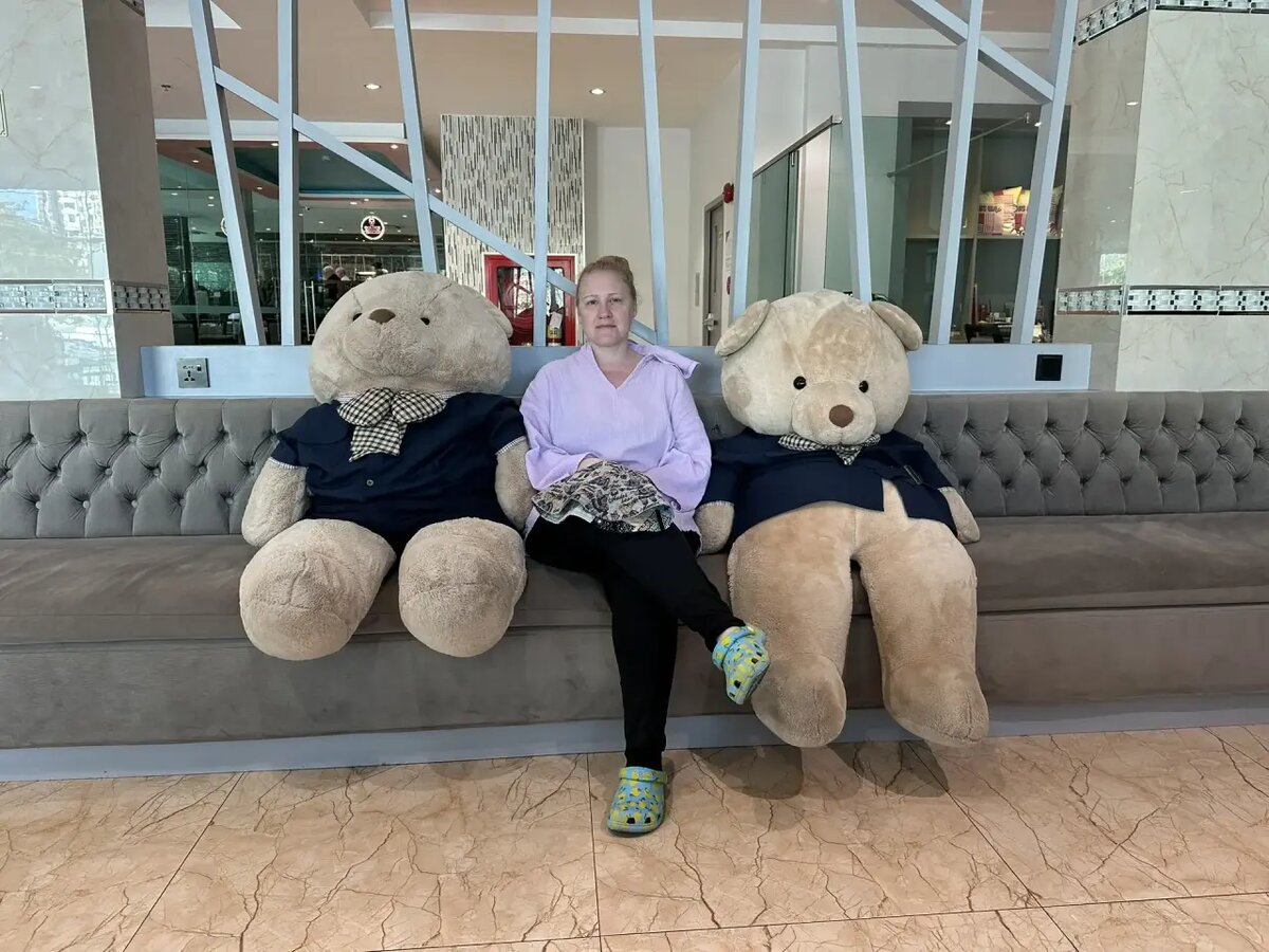 Сижу в отпуске толстая, но счастливая. 