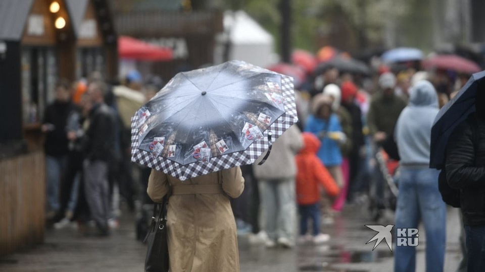 Атмосферный фронт с Уфы принес дождь и снег в Свердловскую область