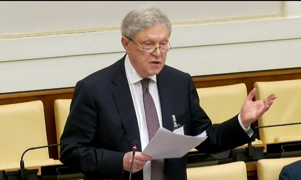 Григорий Явлинский