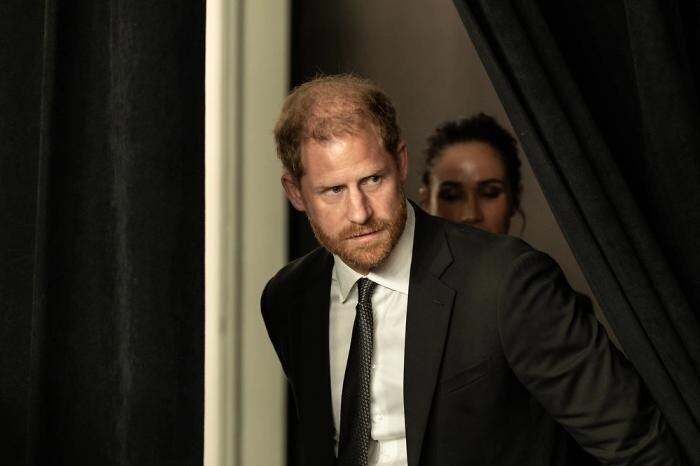 Обложка © Shutterstock / FOTODOM / lev radin