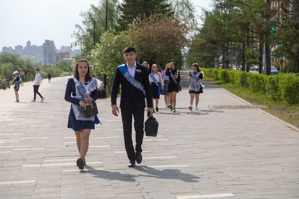    В мэрия Красноярска назвали даты последних звонков и выпускных в 2026 году ЛЕНЦ Мария | Архив КП