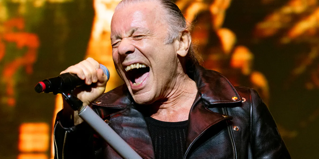 Вокалист IRON MAIDEN о том, как родилась идея обложки «Piece Of Mind»
