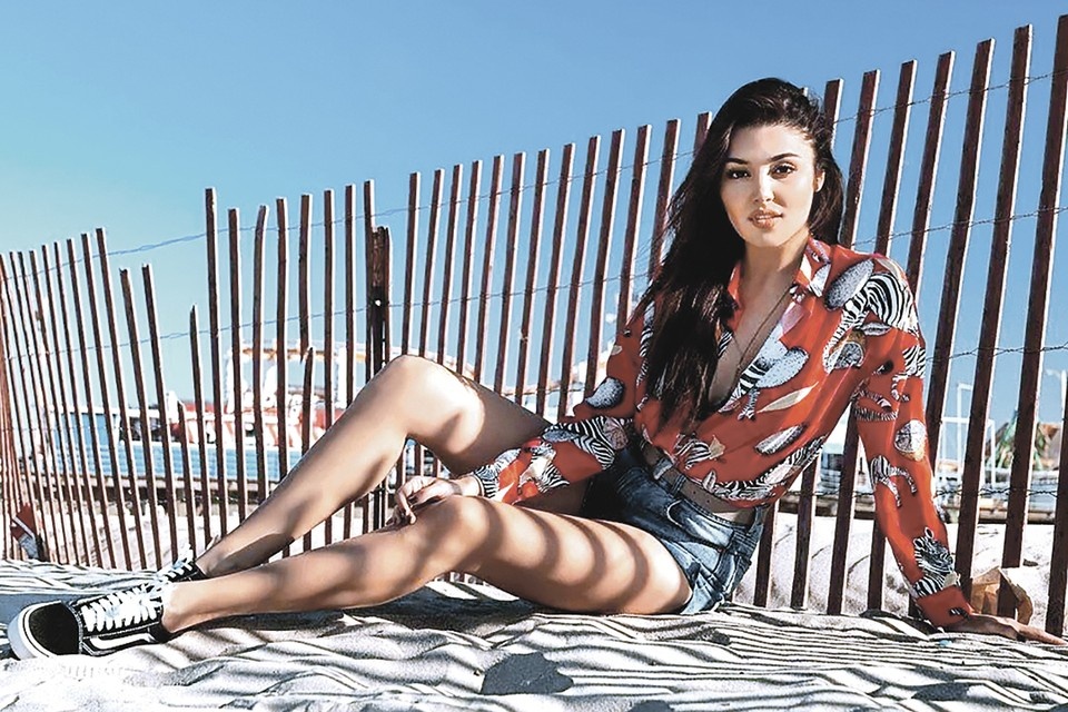    Ханде Эрчел пришлось сдать образцы крови и волос, чтобы доказать, что она не употребляет запрещенные препараты. Фото: Личная страница Ханде Эрчел в соцсети