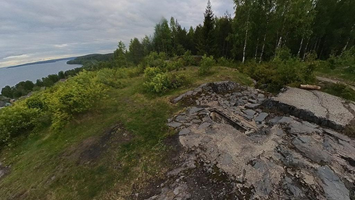 Финские укрепления на горе Лысуха. Источник: Wikimedia Commons — Медвежьегорск, гора Лысуха