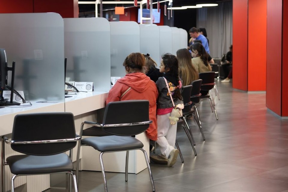    Благодаря проекту свердловчане могут оформить все документы на подключение к газу за один прием. Фото: Департамент информационной политики Свердловской области