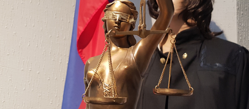 Суд Костомукши восстановил на работе врача, в чью смену умерла маленькая девочка