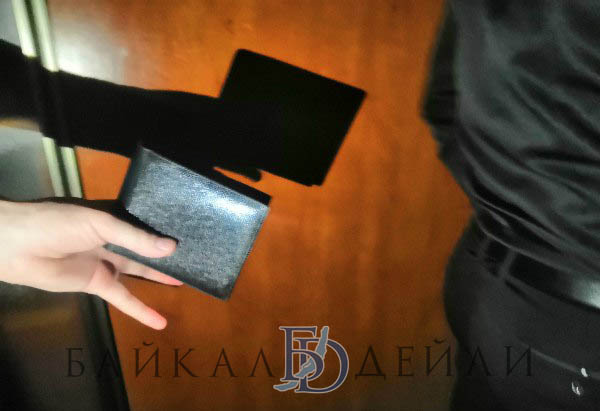 Вор-рецидивист обворовал улан-удэнку в дверях ТЦ