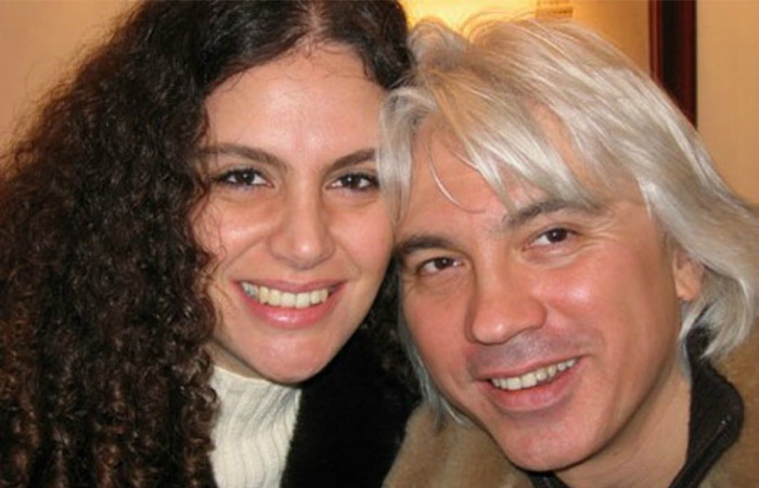 "Ошибки, измены и могила за миллион": как Хворостовский отдал 80% состояния первой жене, но жил со второй