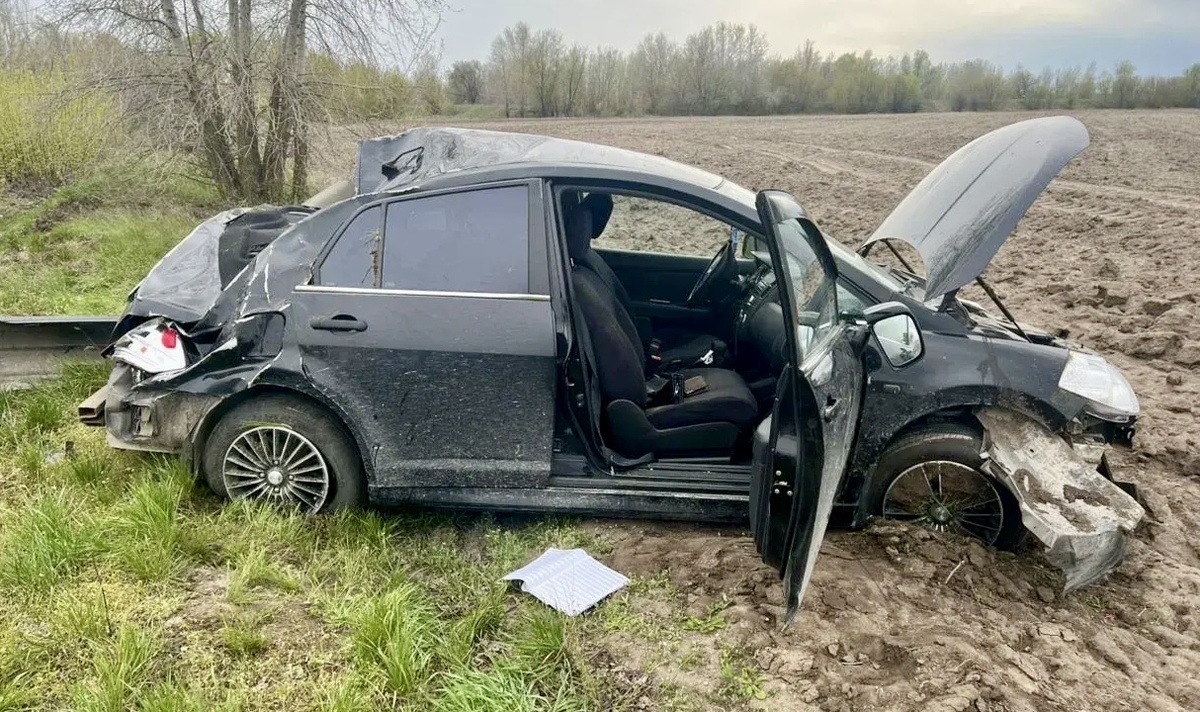     На месте аварии. Автор: редакция. Фото: МВД.