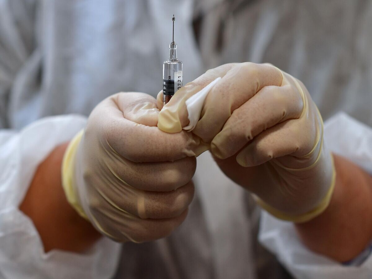    Шприц с лекарством© РИА Новости . Алексей Майшев