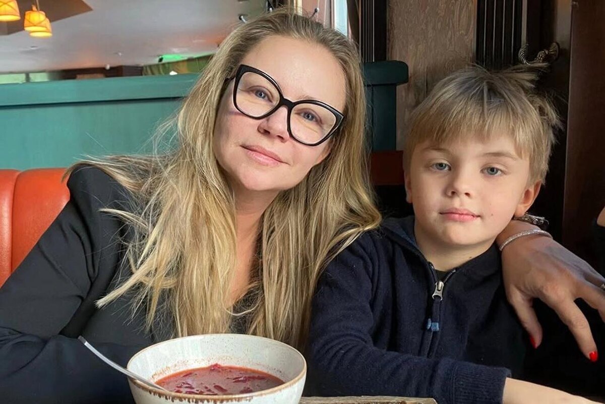    Мария Миронова с младшим сыном Социальные сети