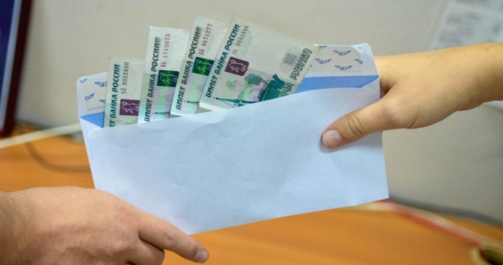 Врача-терапевта из ХМАО будут судить за взятки