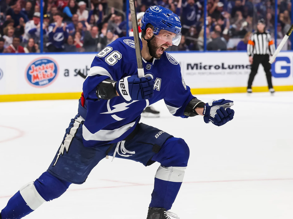    Хоккеист "Тампа-Бэй Лайтнинг" Никита Кучеров | © Фото : nhl.com